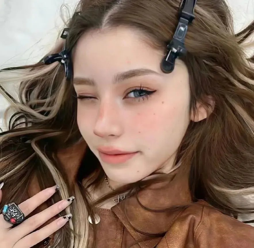 燃烧的棕榈封面